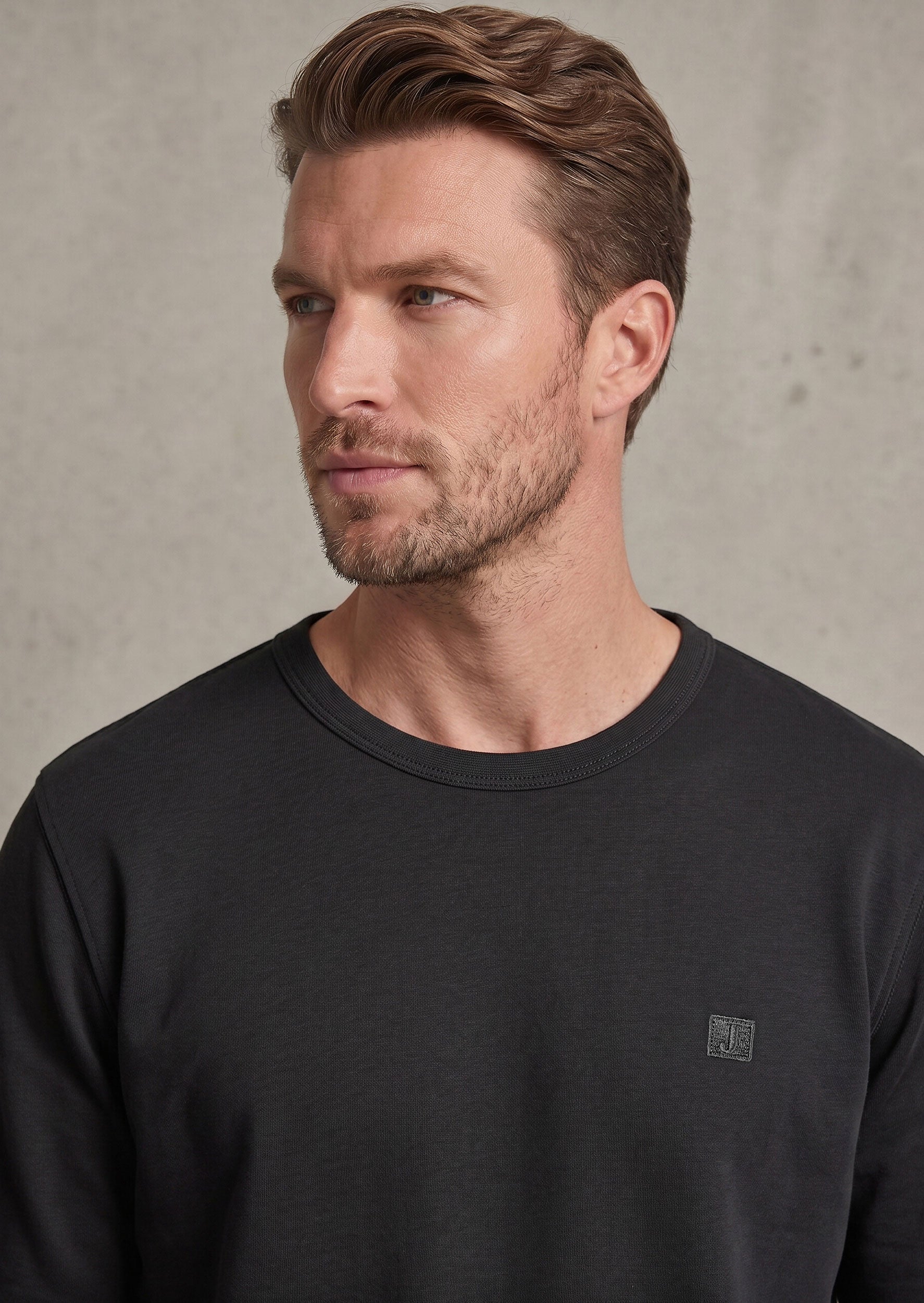 Black Sweatshirt
