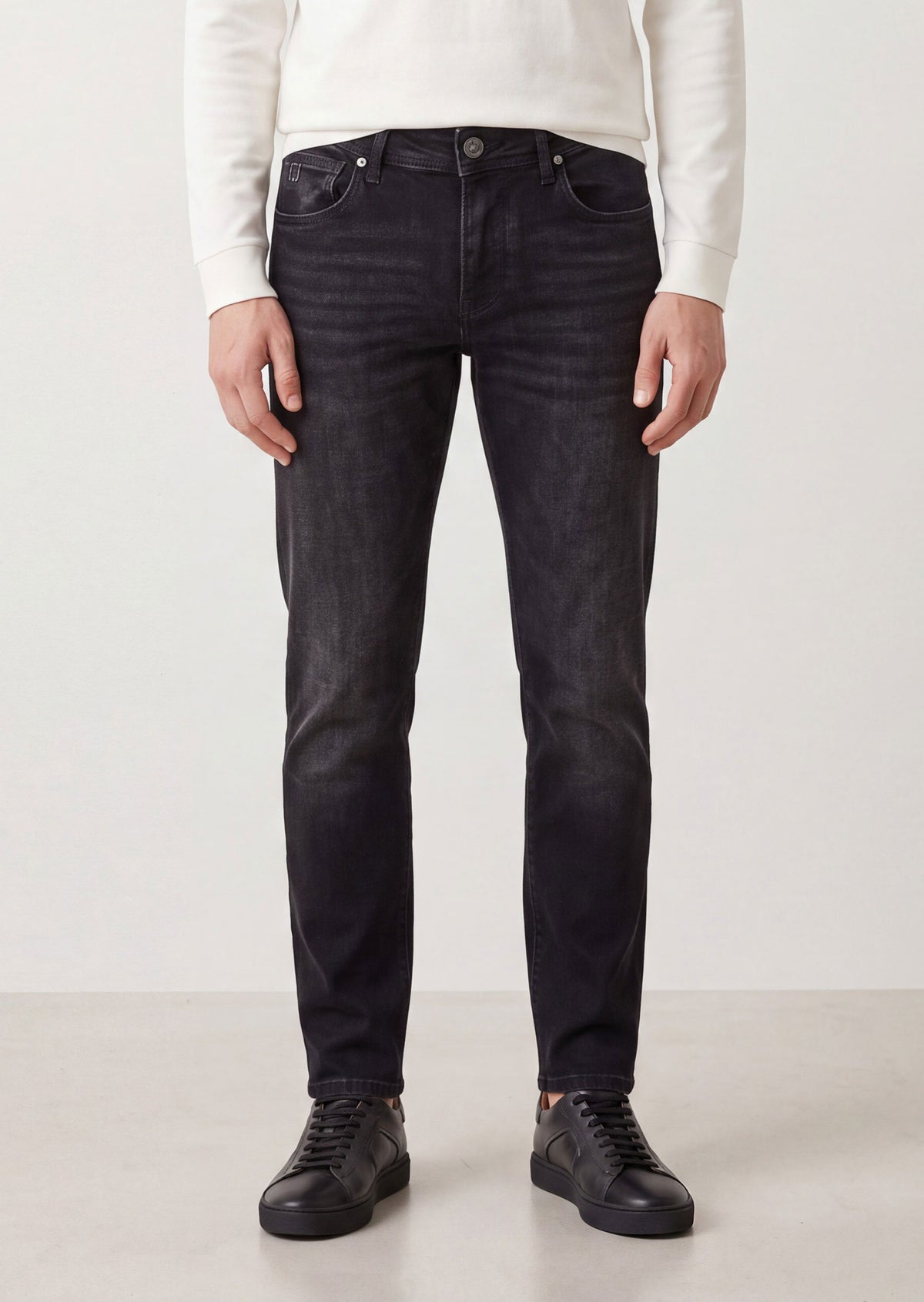 Dark Anthracite Jean