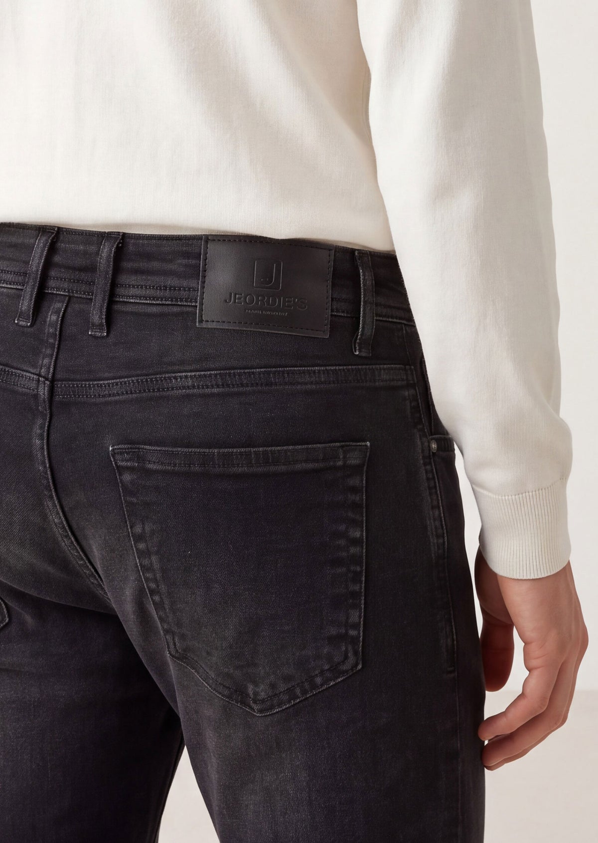 Dark Anthracite Jean