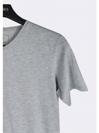 V-Neck T-shirt