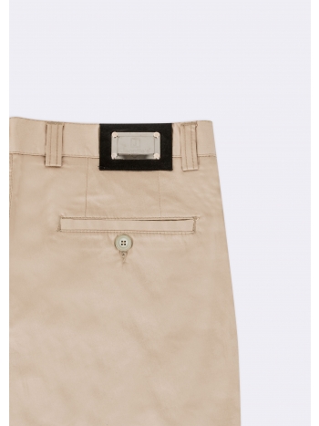 Chinos & Casual Pants