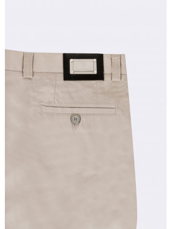 Chinos & Casual Pants
